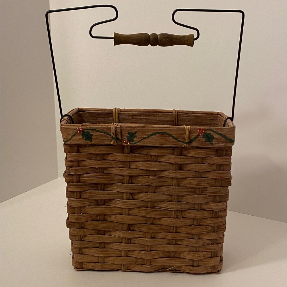 Square Christmas Themed Basket “Hark The Herald Angels Sing” w/Angels Cherubs - Picture 7 of 16